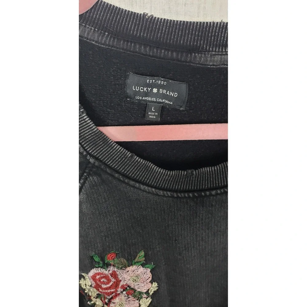 Lucky Brand Charcoal Gray Embroidered Rose Sweatshirt L Casual Boho Grunge - Picture 3 of 10